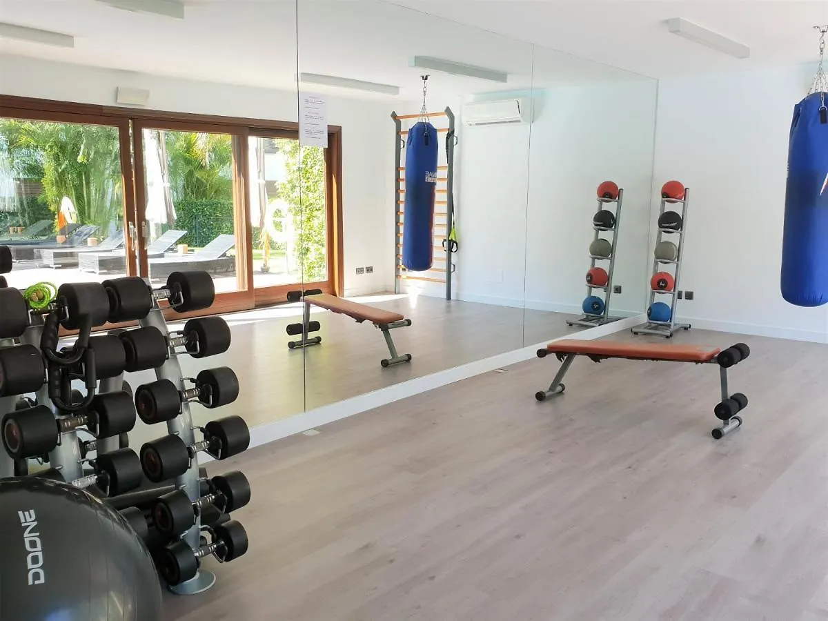 Luxury Apartment Frontal Beach In Doncella Beach Estepona