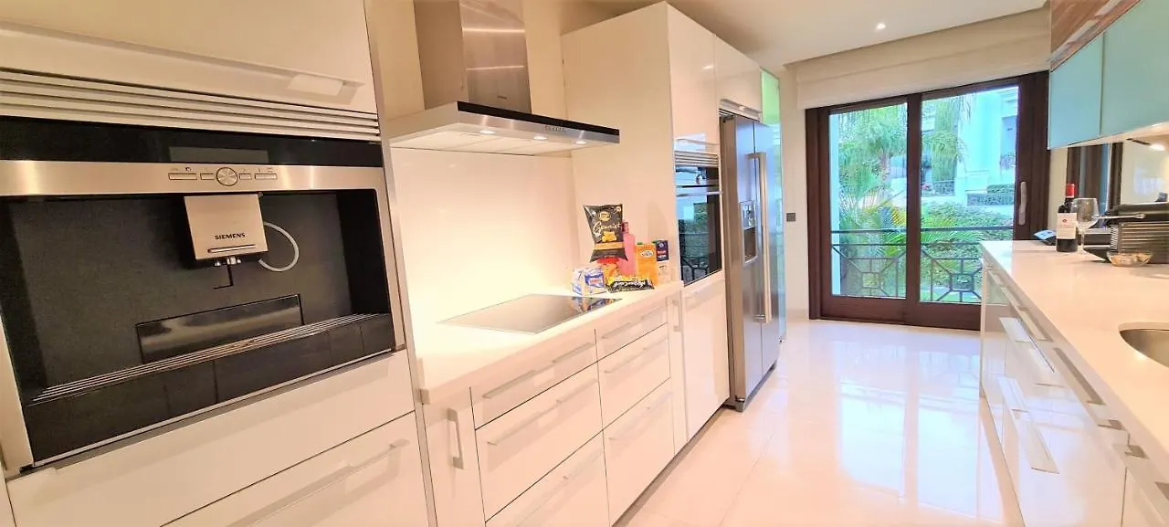 Luxury Apartment Frontal Beach In Doncella Beach Estepona